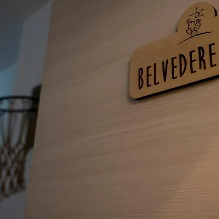 Adrian's Couette-café 3*