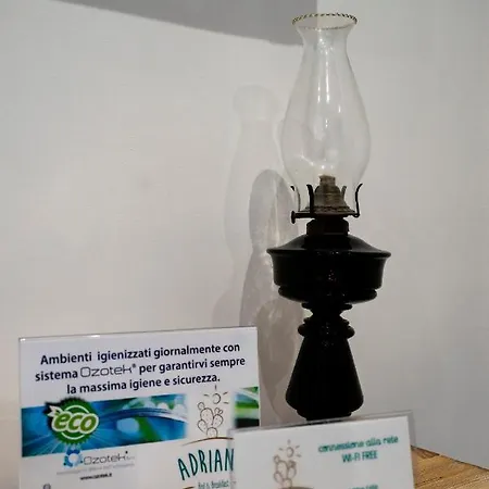 Alojamento de Acomodação e Pequeno-almoço Adrian's 3*