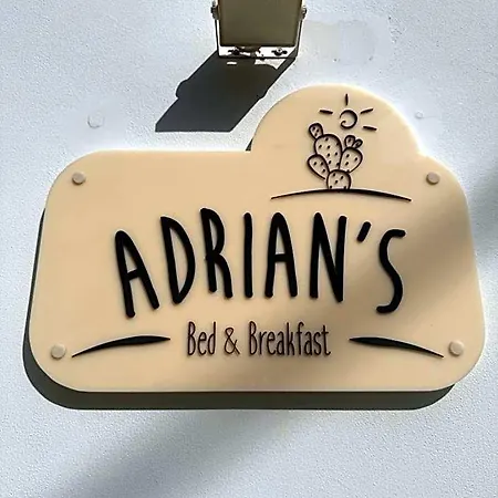 Adrian's Bed & Breakfast 3*